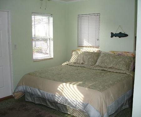 Knolls Court Motel Matlacha Экстерьер фото